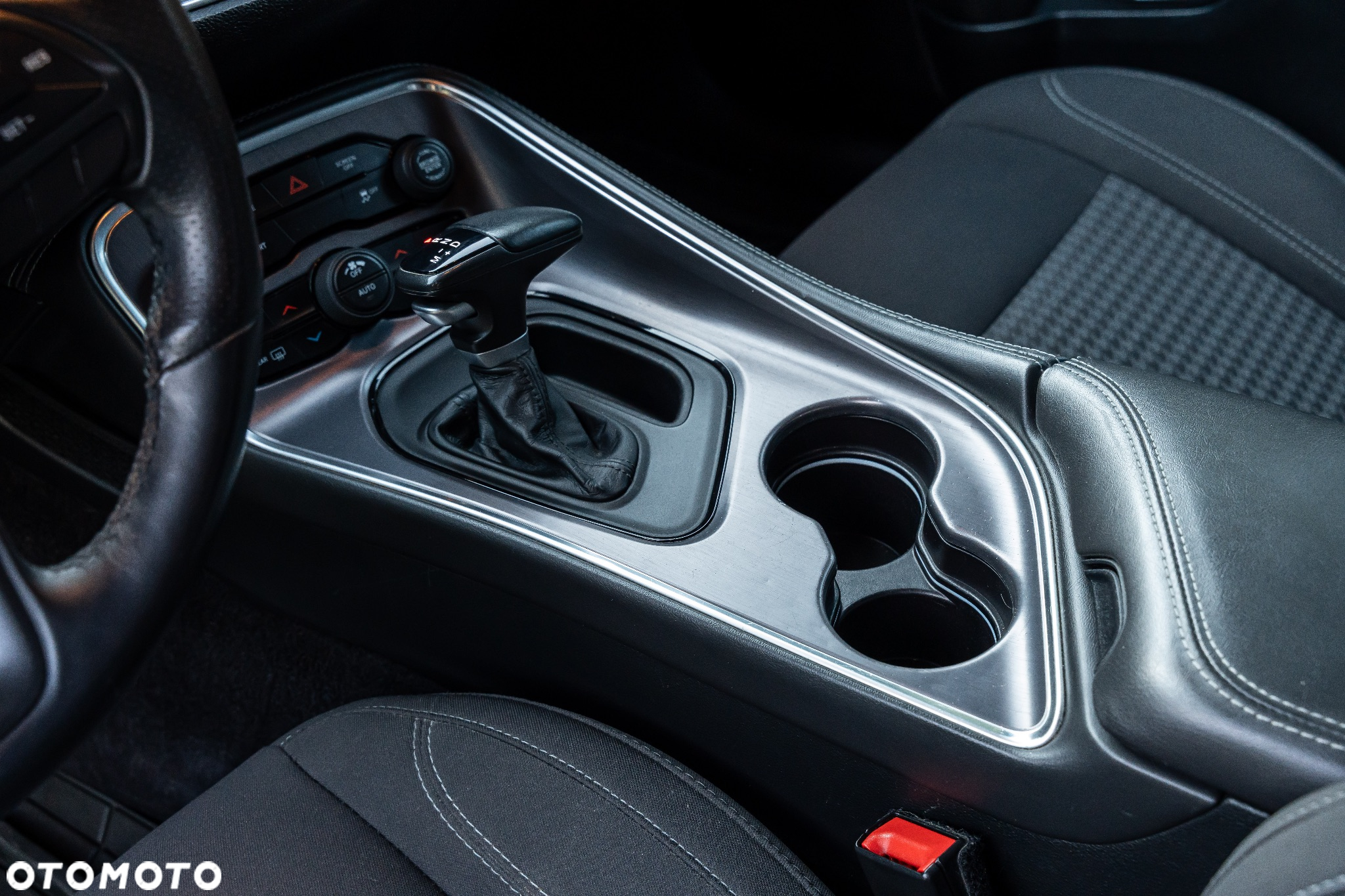 Dodge Challenger Automatik SXT Plus - 27
