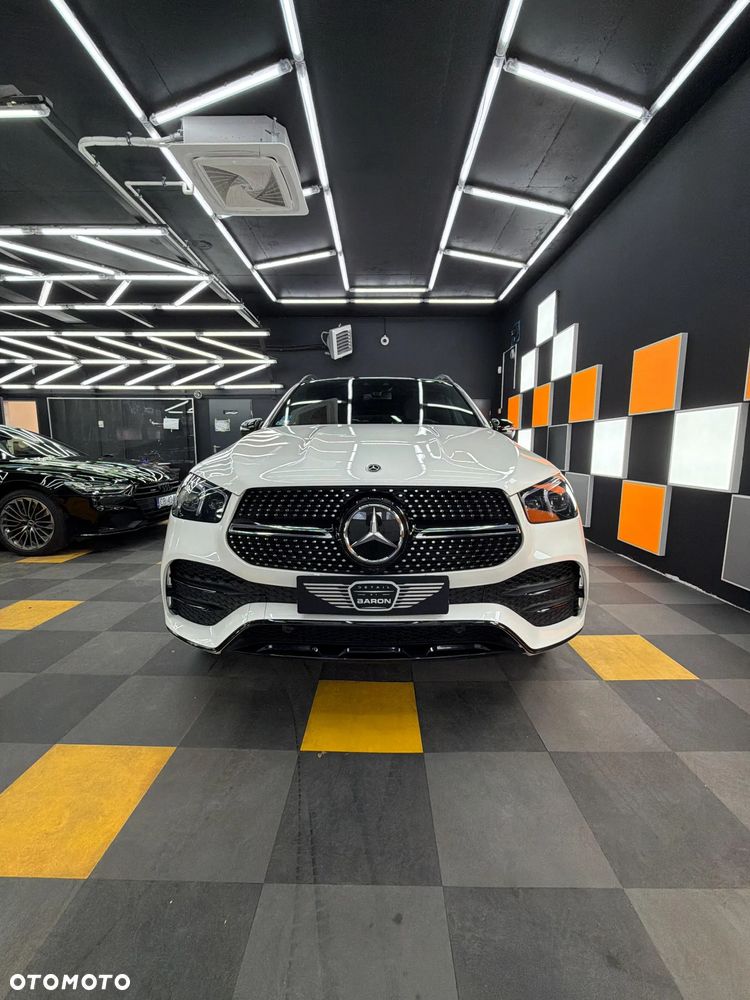Mercedes-Benz GLE - 1