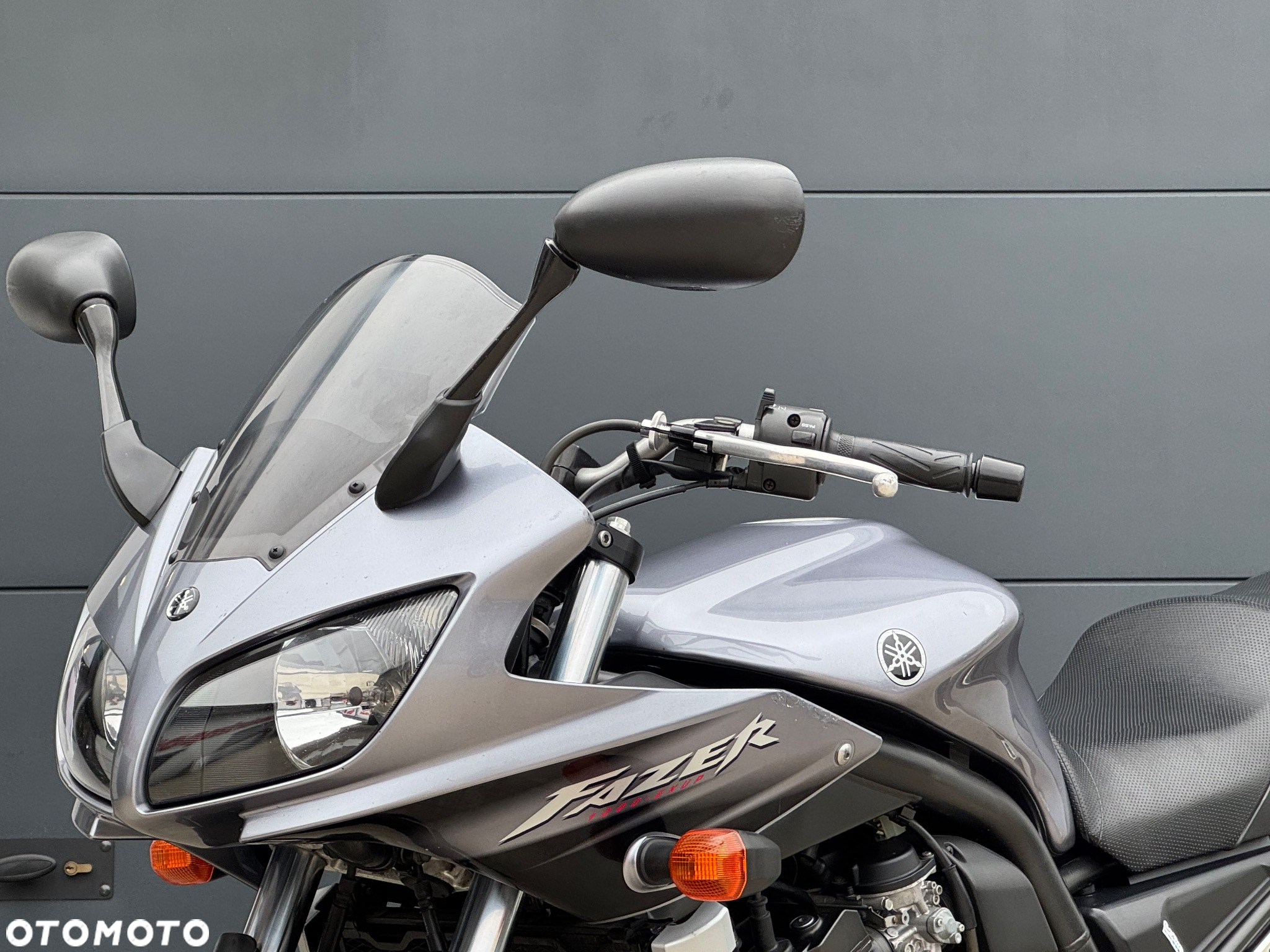 Yamaha FZS - 21