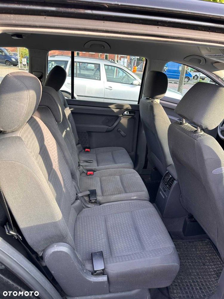 Volkswagen Touran - 2