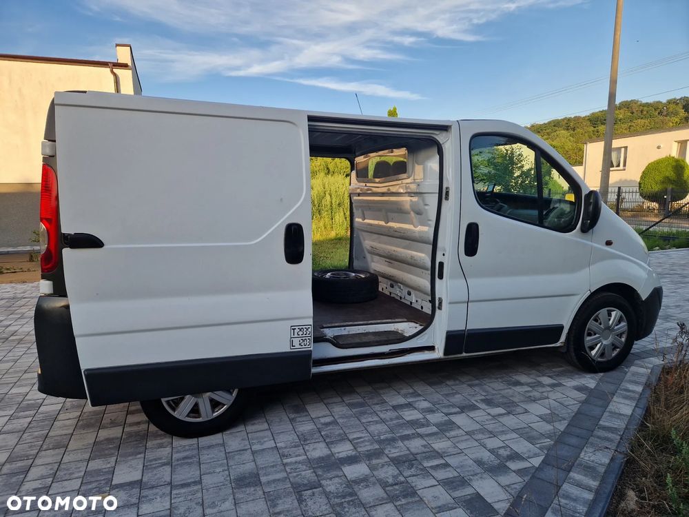 Opel Vivaro - 11