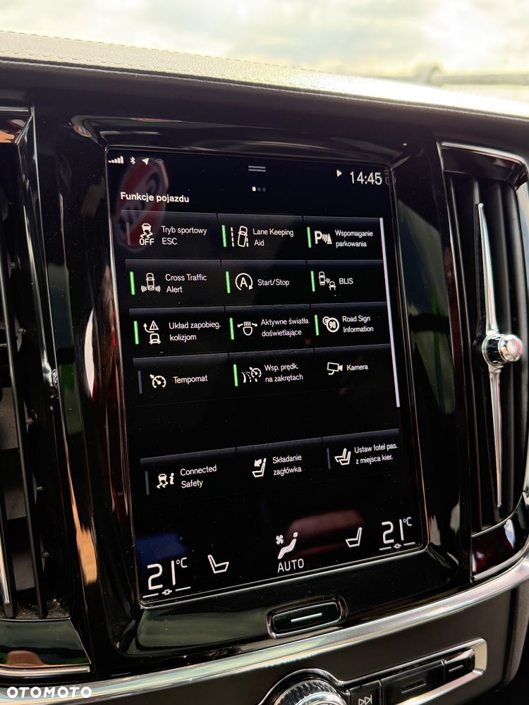 Volvo V90 D4 AWD R-Design - 19