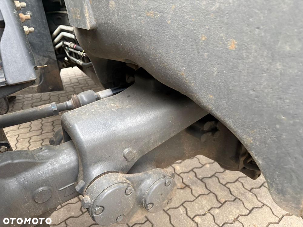 Claas AXION 810 CMATIC - 11