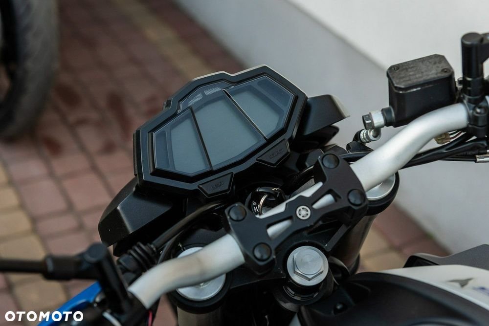 Yamaha MT - 9