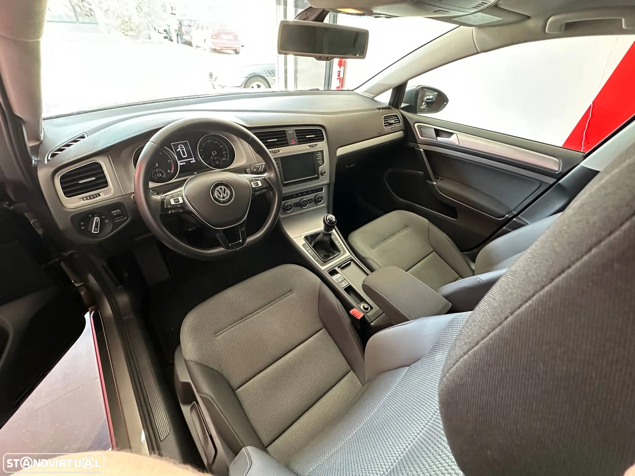 VW Golf Variant 1.6 TDi BlueMotion Trendline - 10