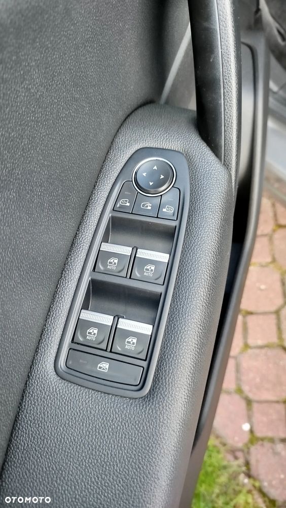 Renault Captur TCe Mild Hybrid 140 TECHNO - 20