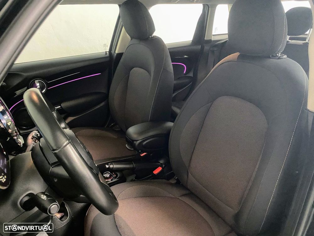 MINI 5 Portas Cooper Auto - 16