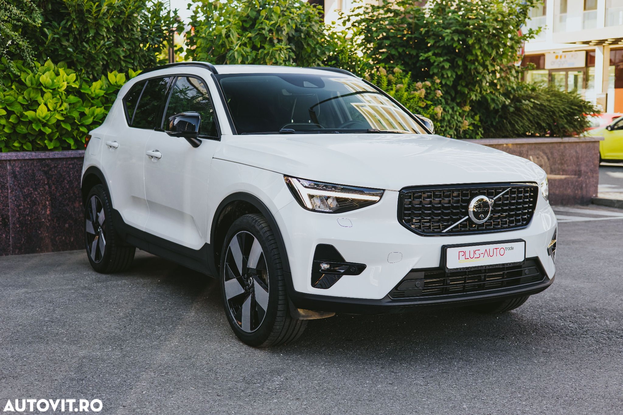 Volvo XC 40 Recharge T5 Twin Engine AT7 R-Design Expression - 1