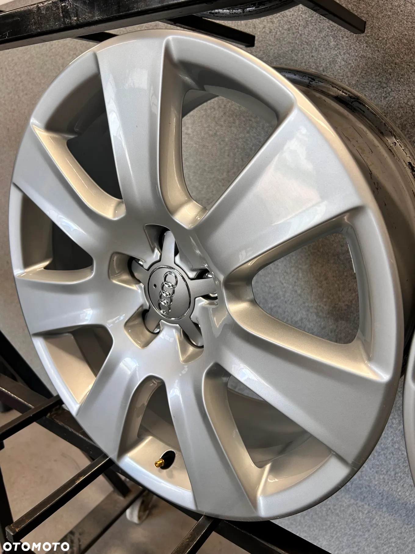 4 FELGI ALU. AUDI A8 S8 D4 18'' 7,5J ET26 - 10