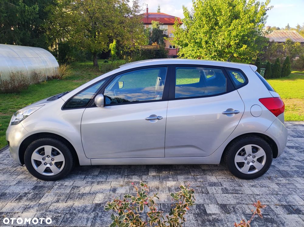 Kia Venga 1.6 L - 4