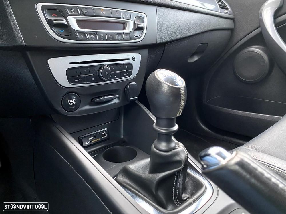 Renault Mégane Sport Tourer 1.5 dCi Dynamique S SS - 23