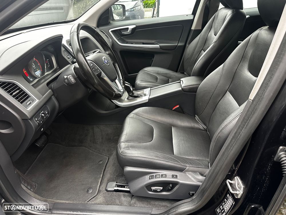 Volvo XC 60 D3 Geartronic Summum - 22