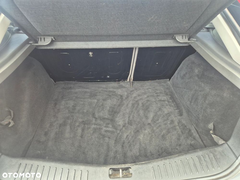 Ford Focus 1.6 Ti-VCT Connection - 15