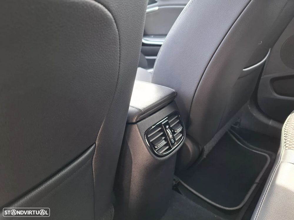 Kia Ceed SW 1.6 CRDi TX+SRF - 39