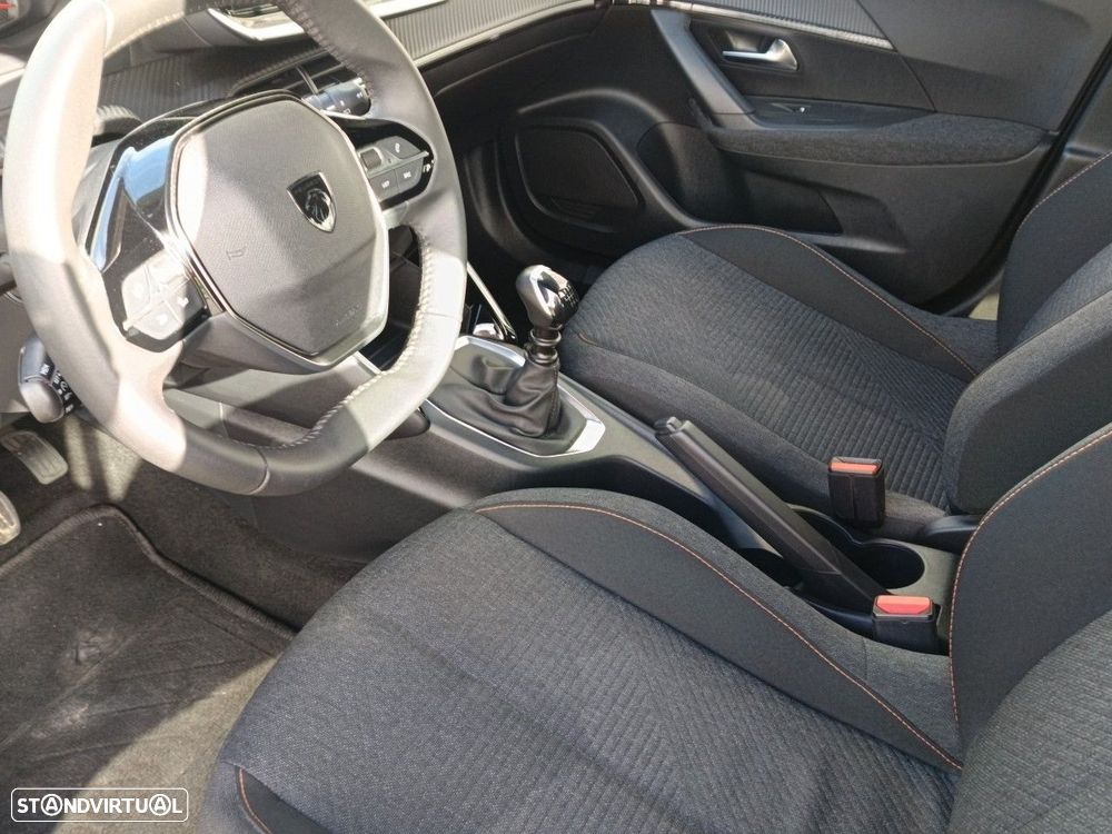 Peugeot 2008 1.2 PureTech Active Pack - 6