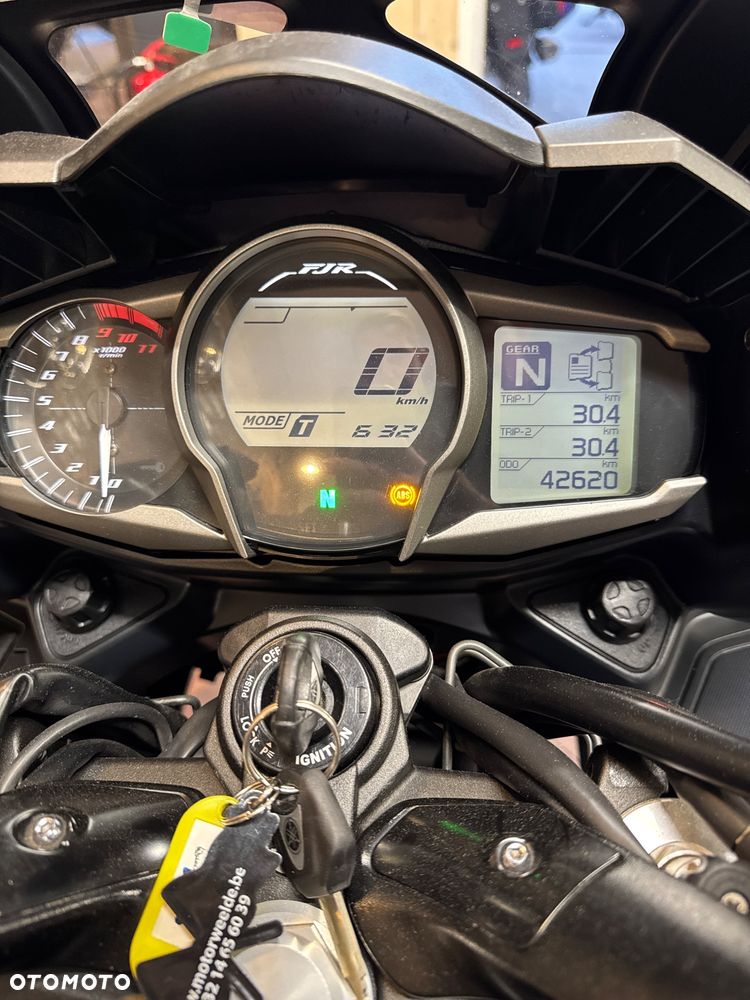 Yamaha FJR - 22