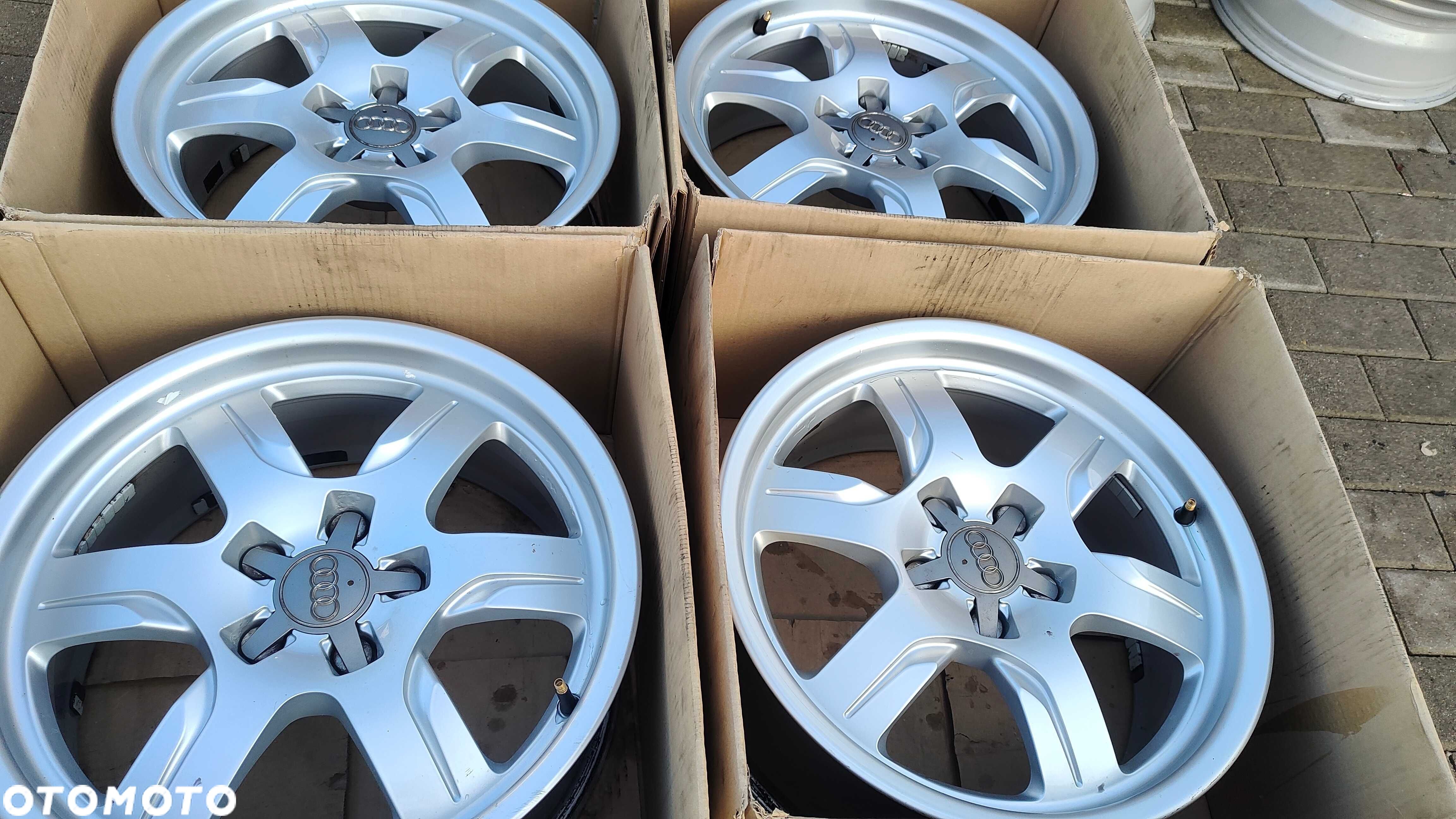 Oryginalne Felgi Aluminiowe AUDI A5 17 5x112 7,5J ET28 - 1