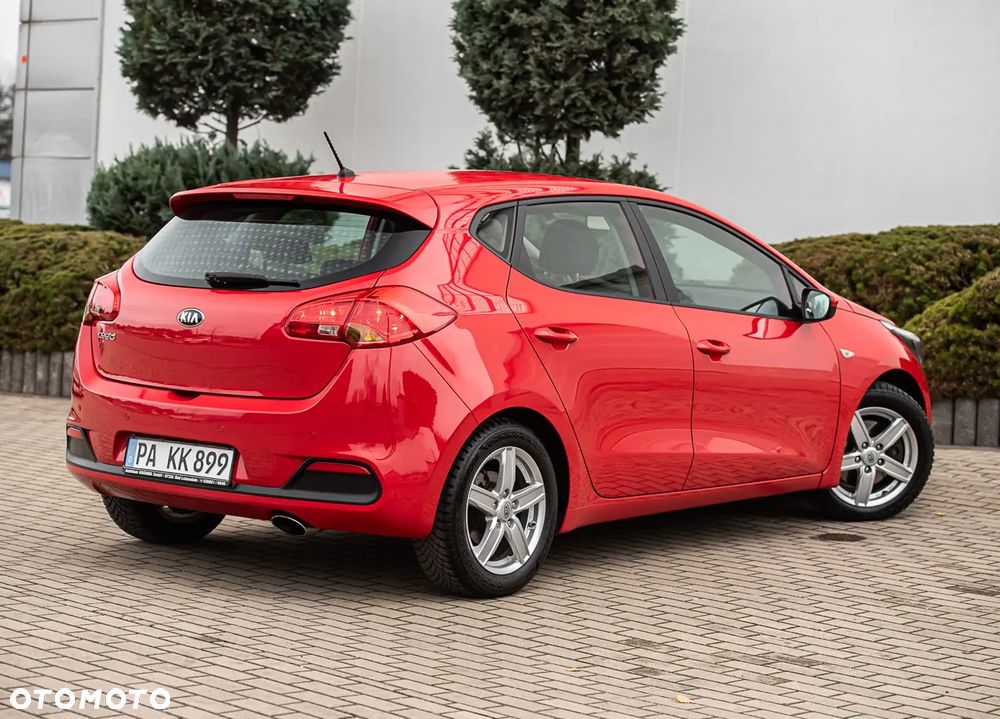 Kia Ceed - 13