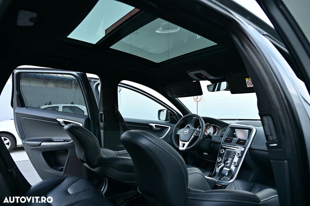 Volvo XC 60 D5 AWD Geartronic Summum - 20