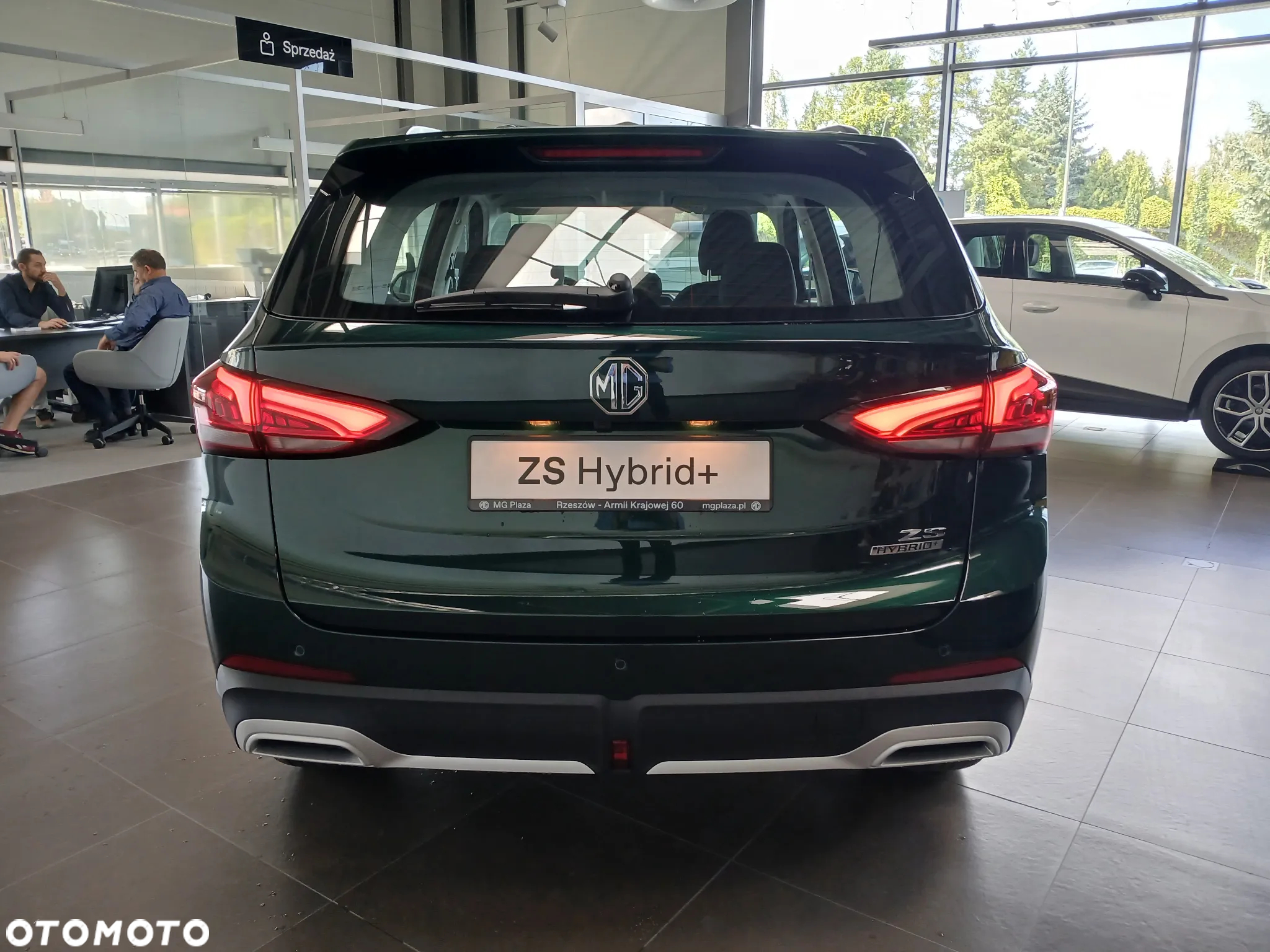 MG ZS Hybrid+ - 4