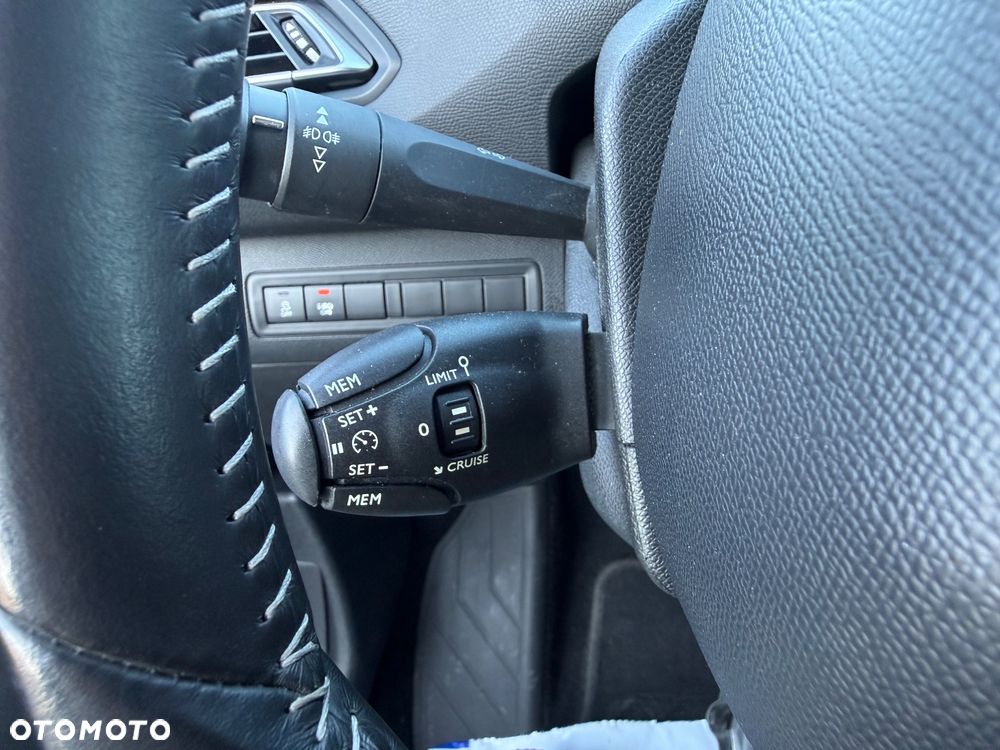 Peugeot 308 PureTech 130 EAT6 Stop & Start Allure - 28