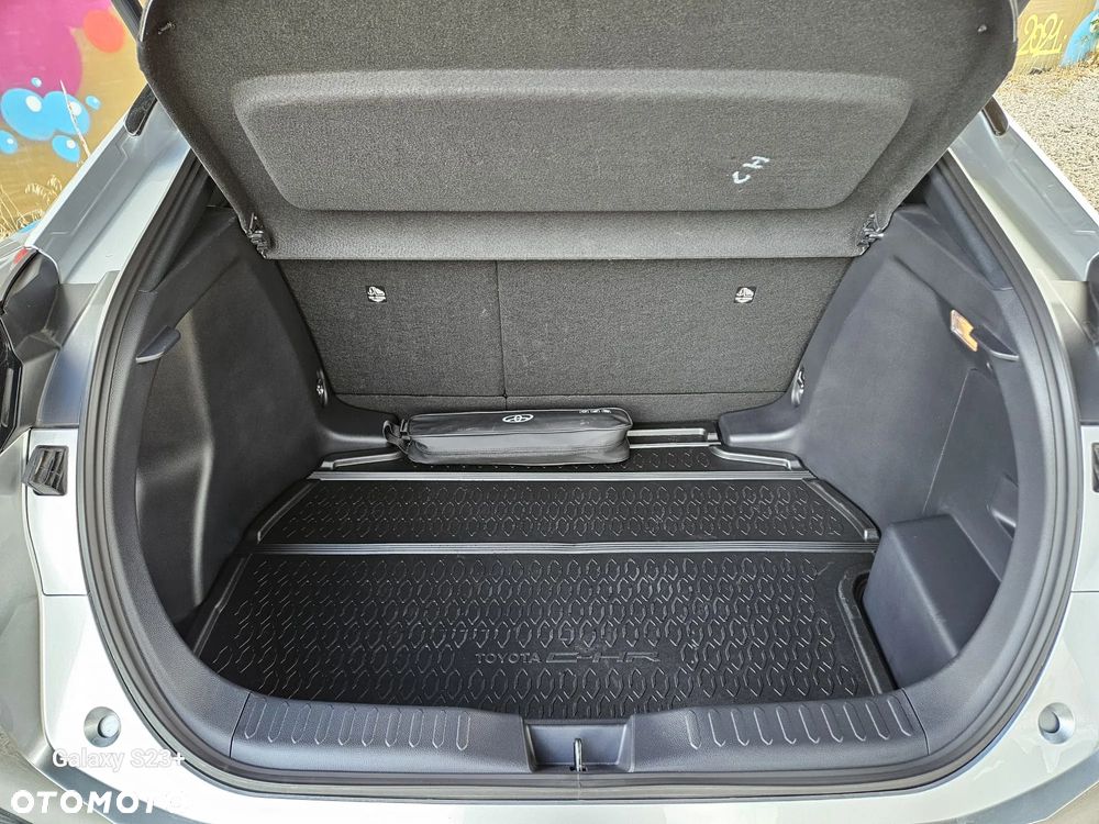 Toyota C-HR 2.0 Hybrid Dynamic Force Executive - 26