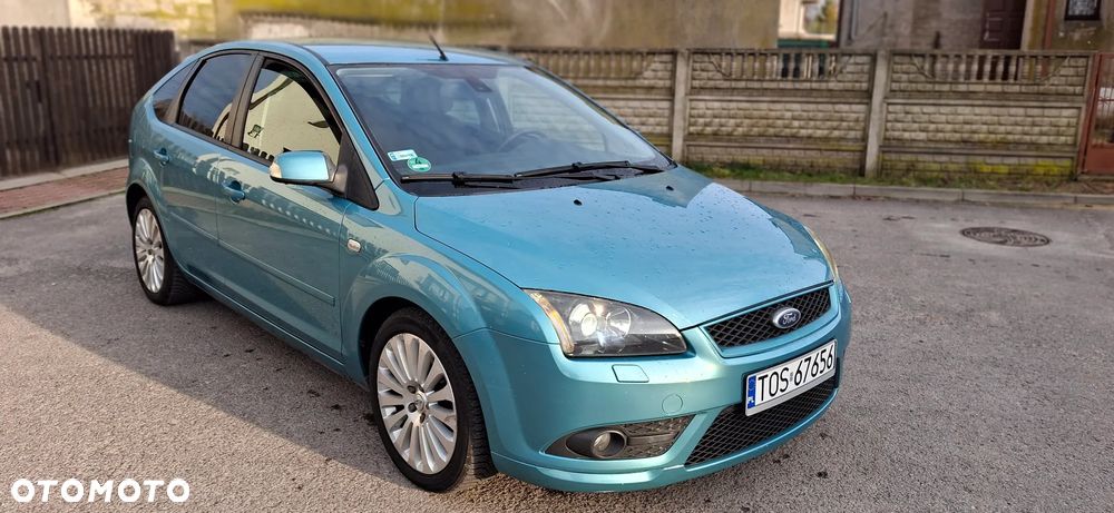 Ford Focus 2.0 16V Titanium - 4