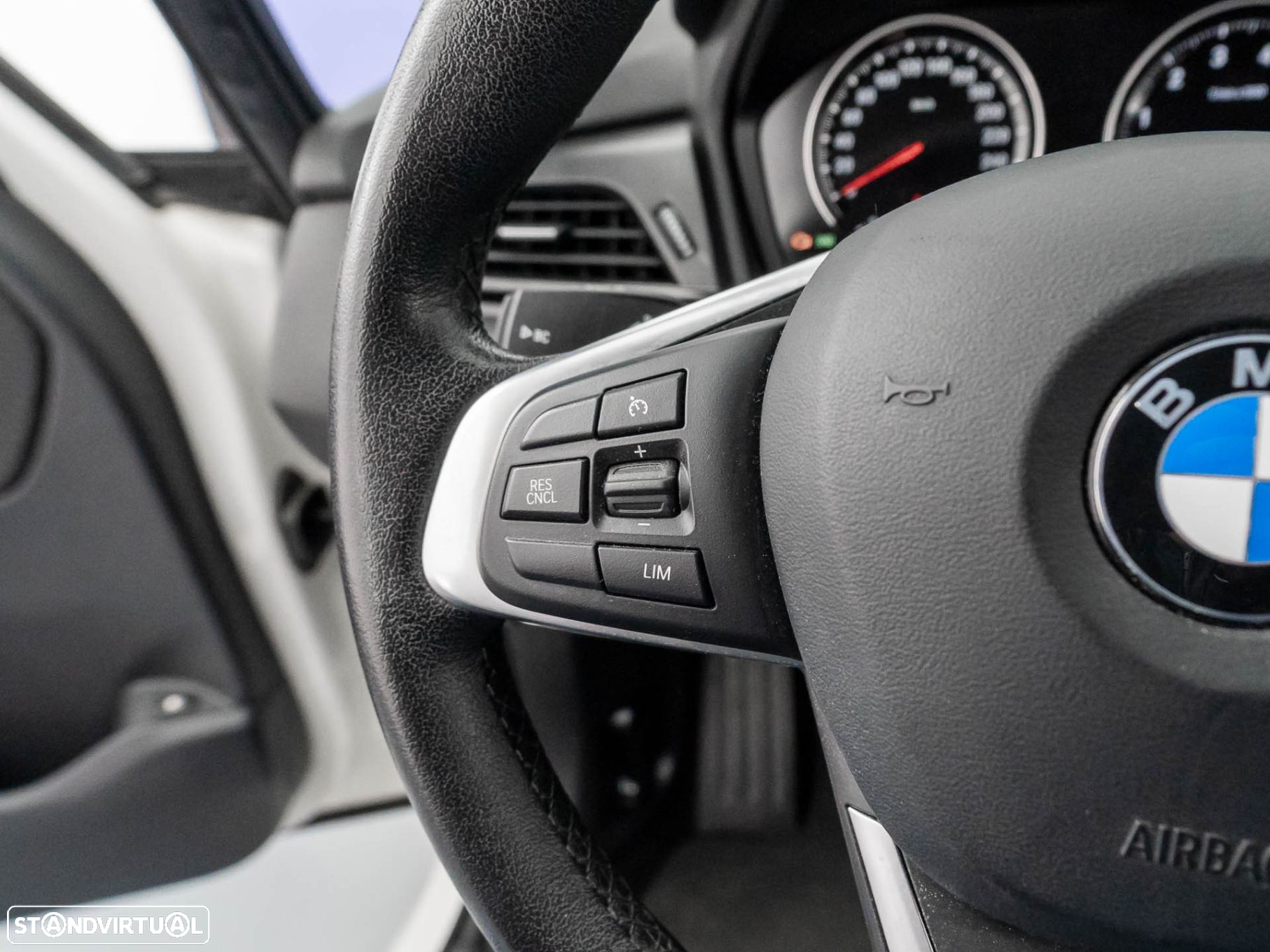 BMW 225xe Active Tourer Advantage - 24
