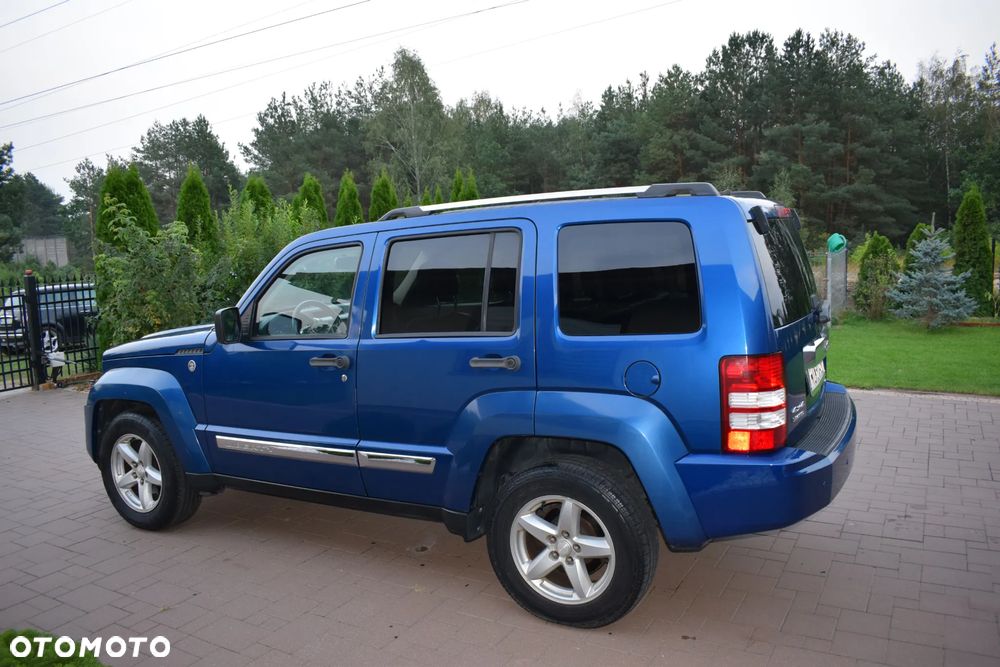 Jeep Liberty - 8
