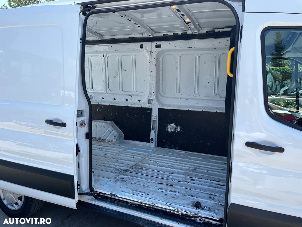 Ford Transit - 10