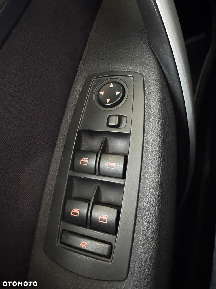 BMW X3 2.0i - 18
