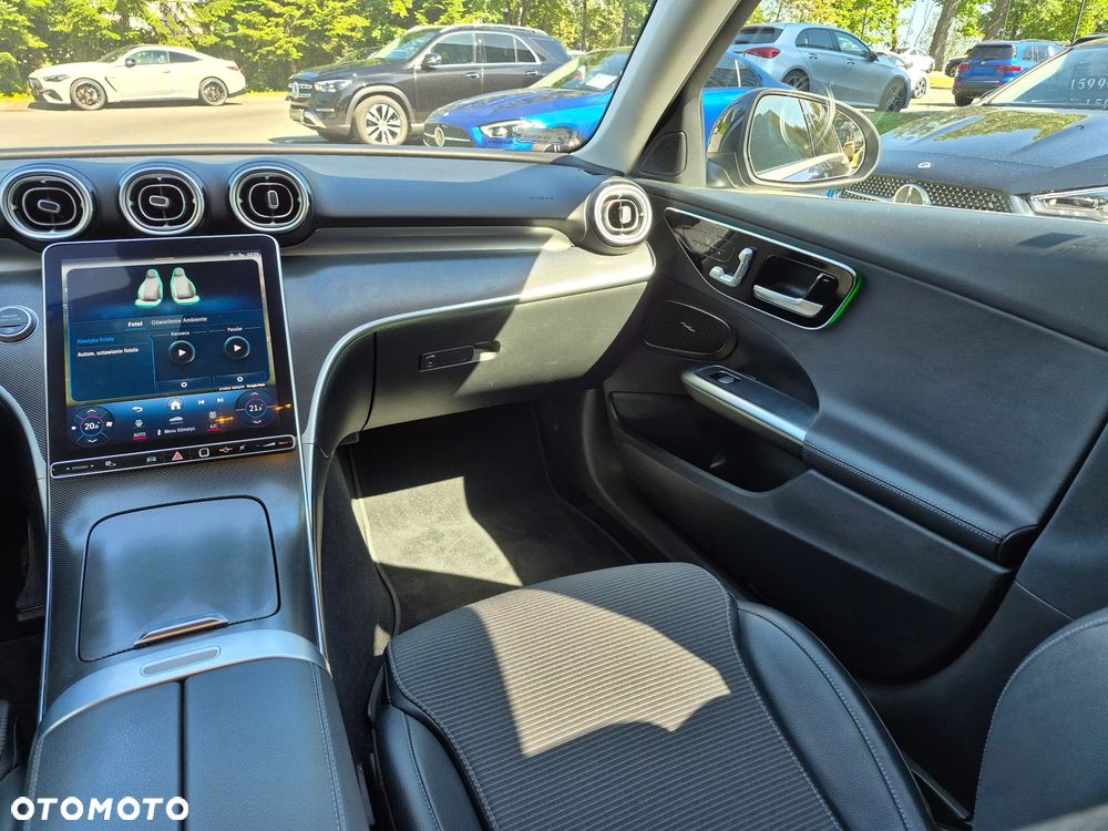 Mercedes-Benz Klasa C 220 d mHEV - 17