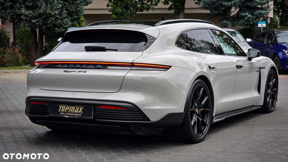 Porsche Taycan GTS - 7