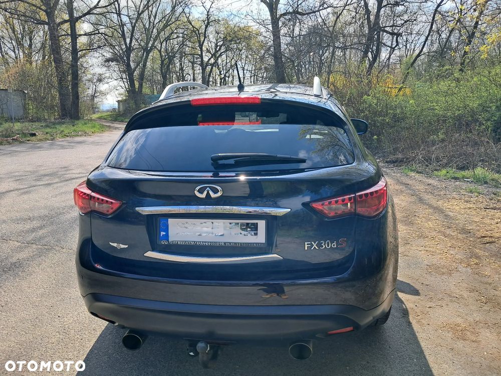 Infiniti FX - 1