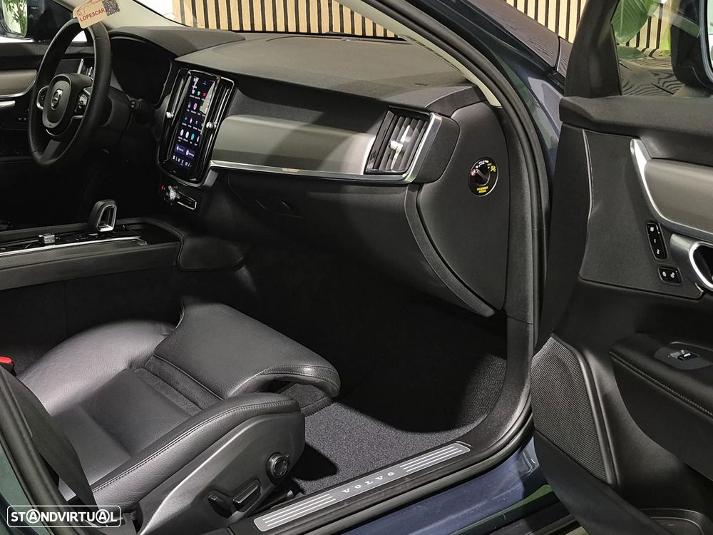 Volvo V90 Cross Country 2.0 B5 Plus AWD - 44