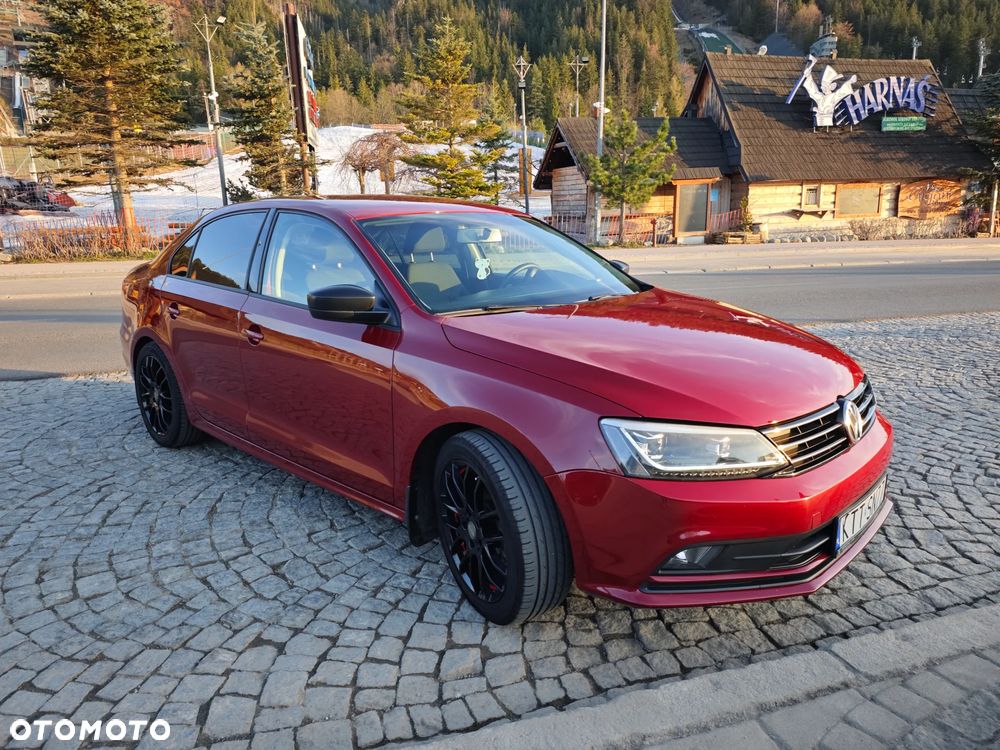 Volkswagen Jetta - 1