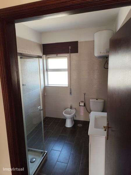 Alugo apartamento T2 - Grande imagem: 5/9