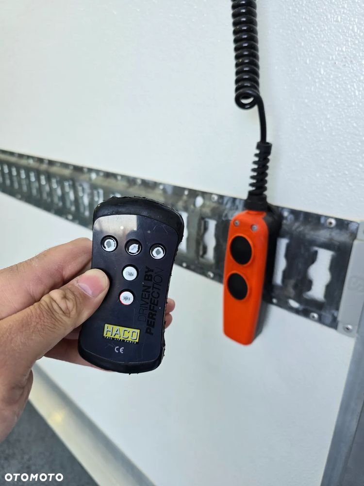 Mercedes-Benz SPRINTER 319 3.0 CDI KONTENER 4,28cmDługi 2,29cmSzero 2,24cmWysok + WINDA 750Kg 42Tyś km SERWIS DO OSTATNIEGO Km ASO MERCEDES-BENZ SALON PL STAN NOWY NOWY NOWY FABRYCZNA GWARANCJA - 18