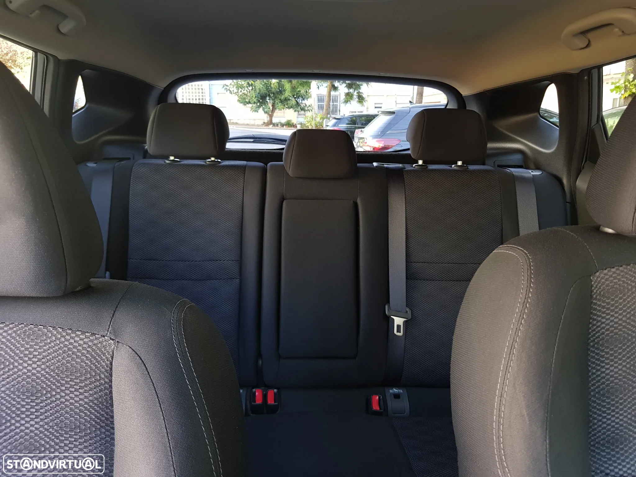 Nissan Qashqai 1.6 dCi 360 Xtronic - 33