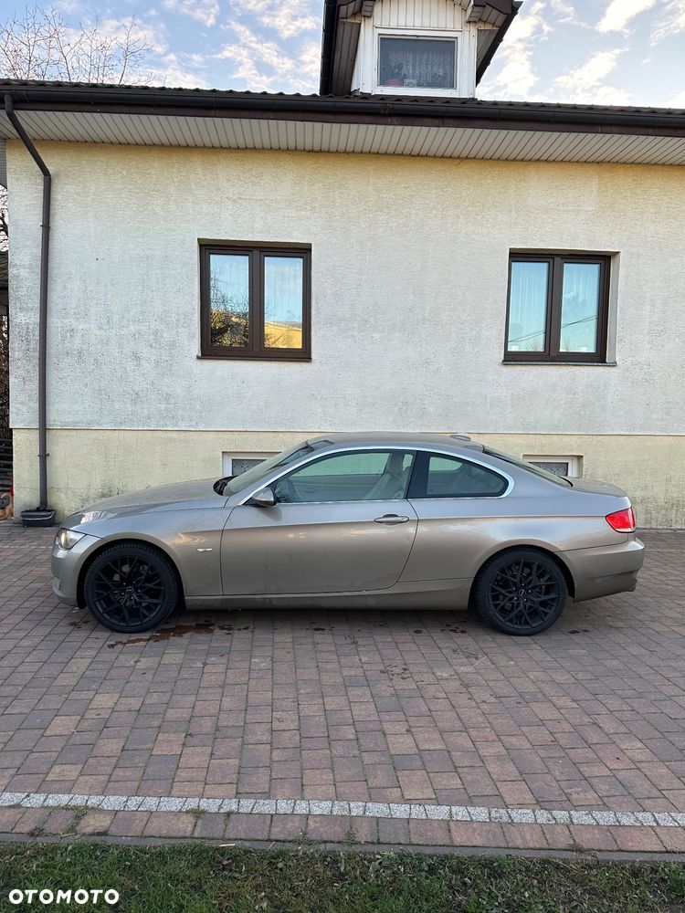 BMW Seria 3 325d - 8