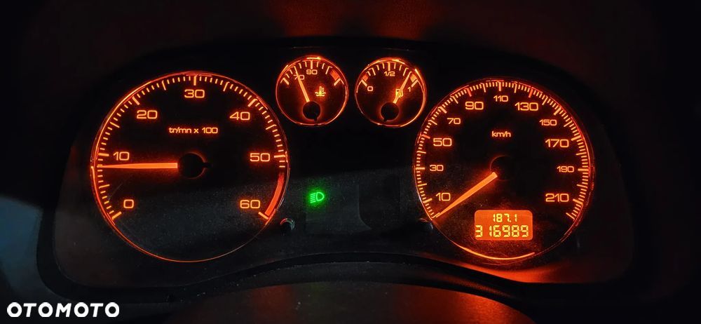 Peugeot 307 1.6 HDI XT Premium - 16