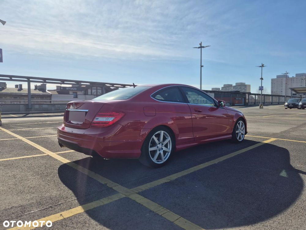 Mercedes-Benz Klasa C 180 CGI BlueEff - 8