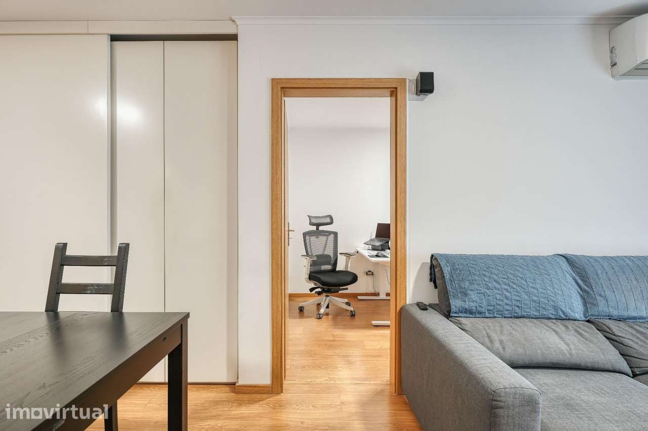 T3 com Varanda, Garagem e Elevador em Santa Clara, Lisboa - Grande imagem: 4/24