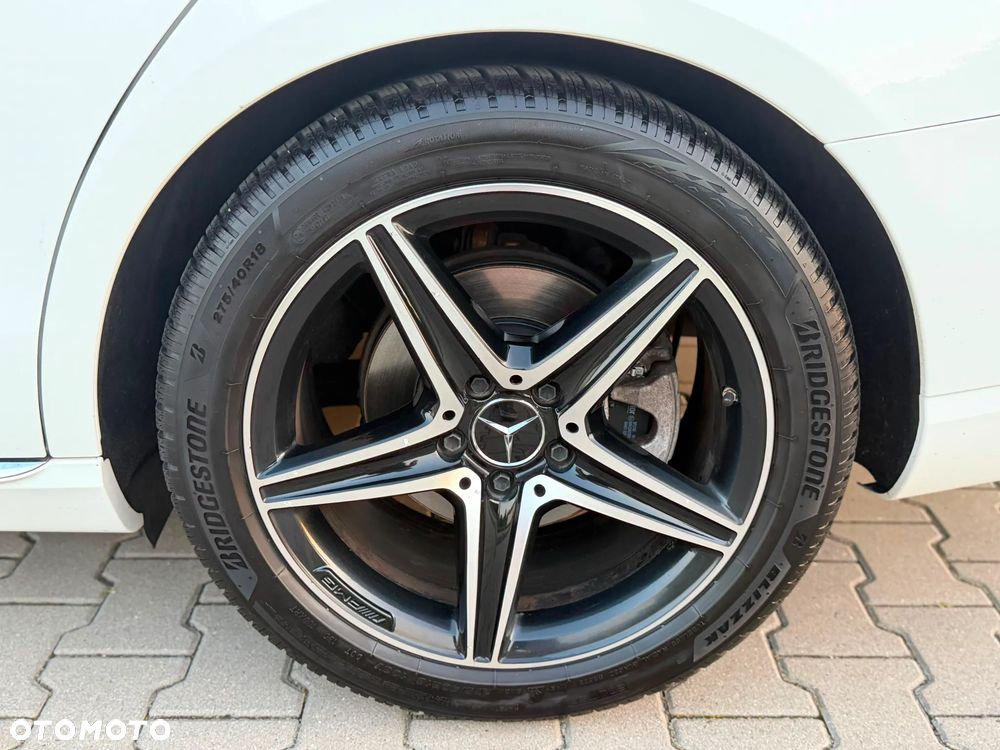 Mercedes-Benz Klasa E 220 d 4Matic 9G-TRONIC Avantgarde - 24