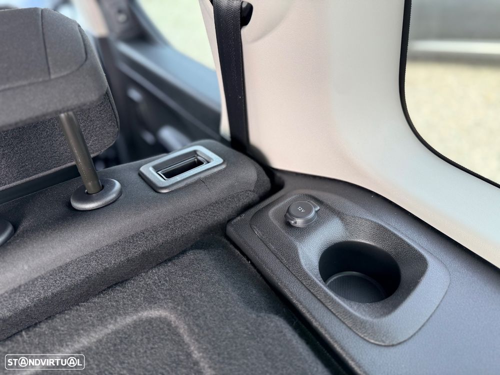 Peugeot e-Rifter 50 kWh Long Allure Pack - 28