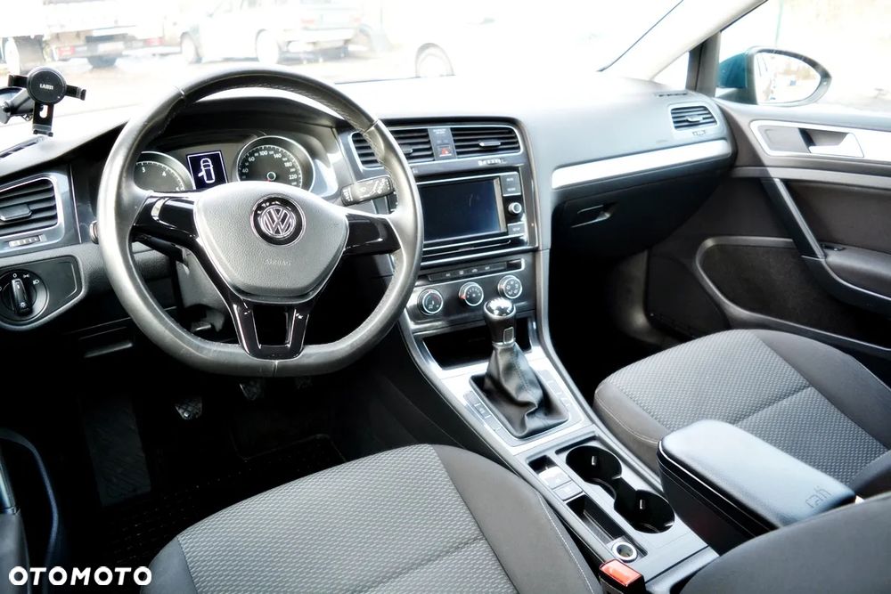 Volkswagen Golf 1.6 TDI SCR Trendline - 4