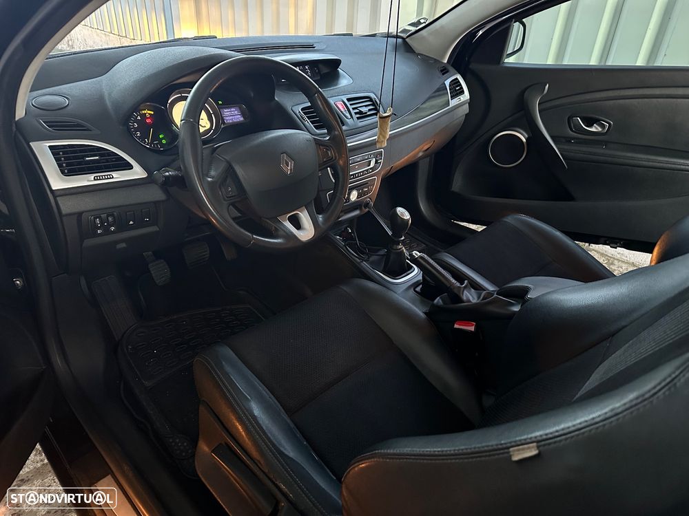 Renault Mégane Coupe 1.5 dCi Dynamique S - 9