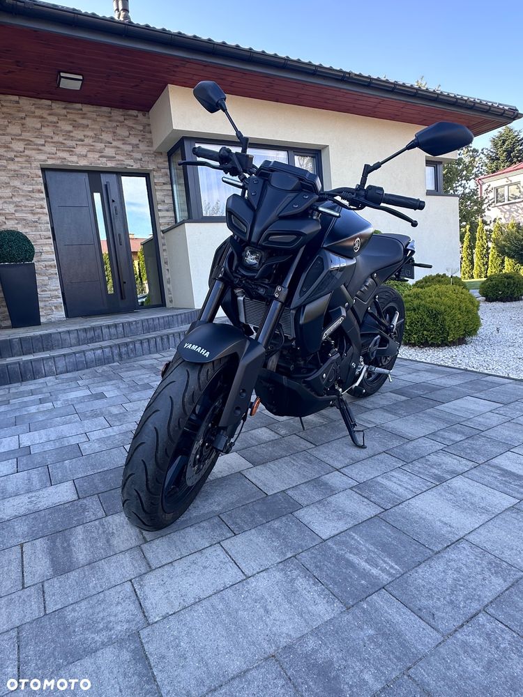 Yamaha MT - 13