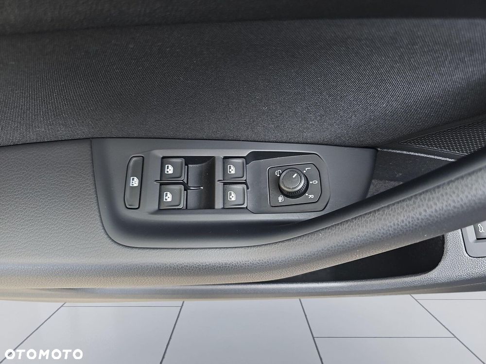 Volkswagen Passat Variant 1.5 TSI EVO Business DSG - 18