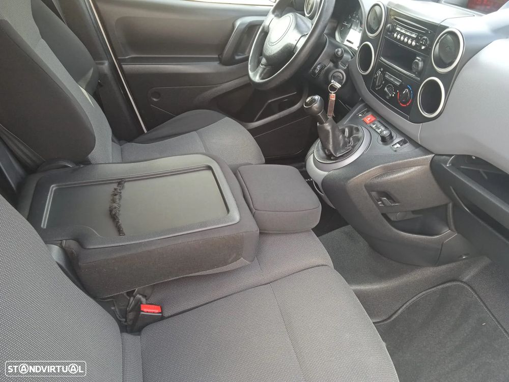Citroën Berlingo XL (Longa) 1.6 Hdi 100cv 3 lugares 5 portas - 32